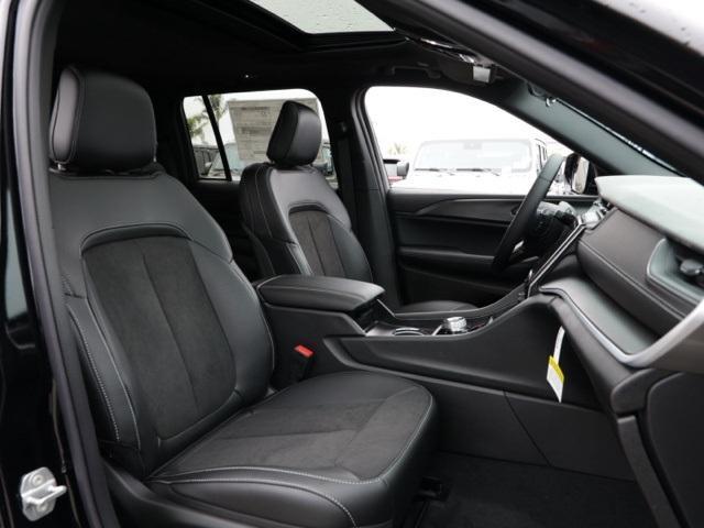 new 2025 Jeep Grand Cherokee car, priced at $46,730