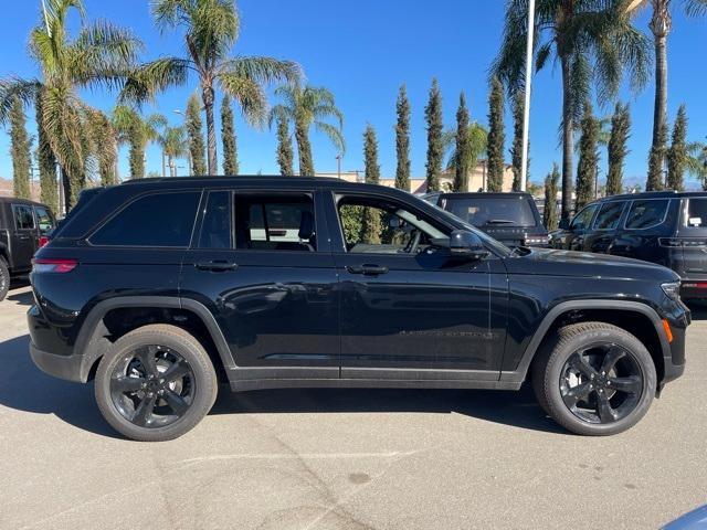 new 2025 Jeep Grand Cherokee car