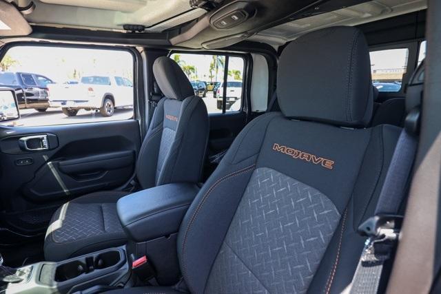 new 2025 Jeep Gladiator car, priced at $52,300