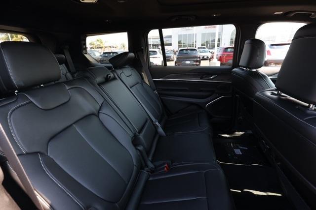 new 2025 Jeep Grand Cherokee L car, priced at $43,824