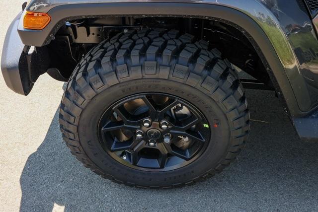 new 2025 Jeep Gladiator car, priced at $46,807