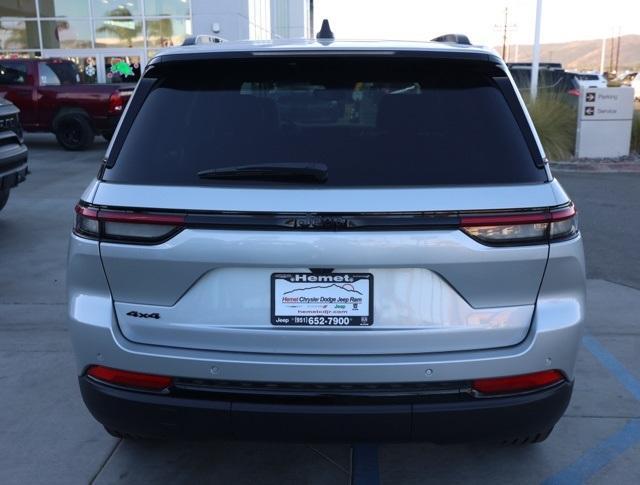 new 2025 Jeep Grand Cherokee car, priced at $44,675