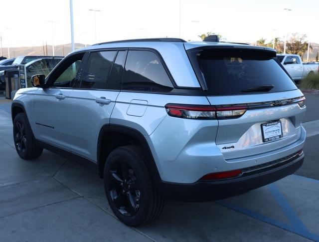 new 2025 Jeep Grand Cherokee car, priced at $44,675