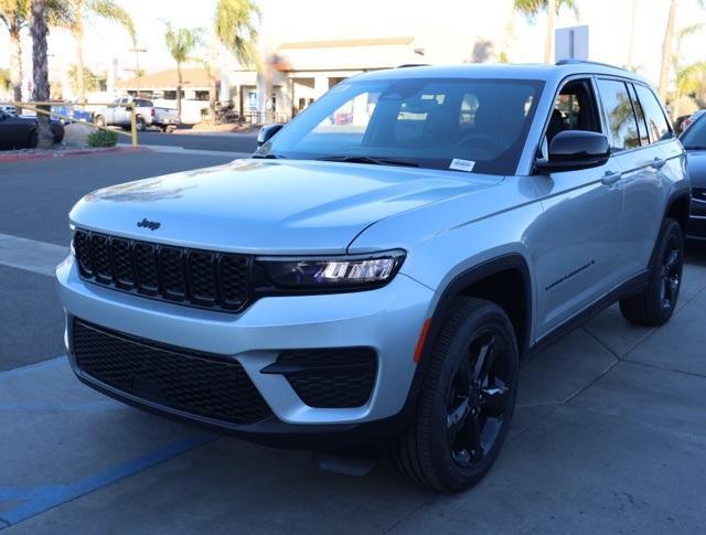 new 2025 Jeep Grand Cherokee car, priced at $44,675