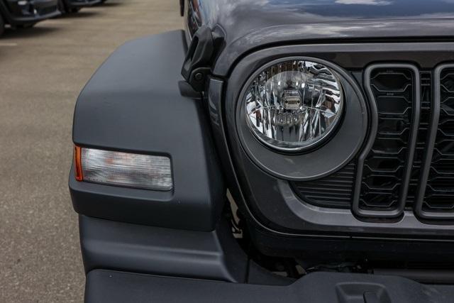 new 2025 Jeep Wrangler car, priced at $42,250