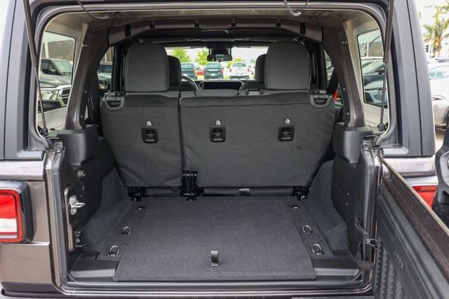 new 2025 Jeep Wrangler car, priced at $42,250