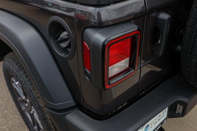 new 2025 Jeep Wrangler car, priced at $42,250