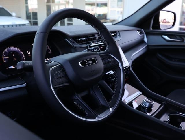 new 2025 Jeep Grand Cherokee car, priced at $46,730