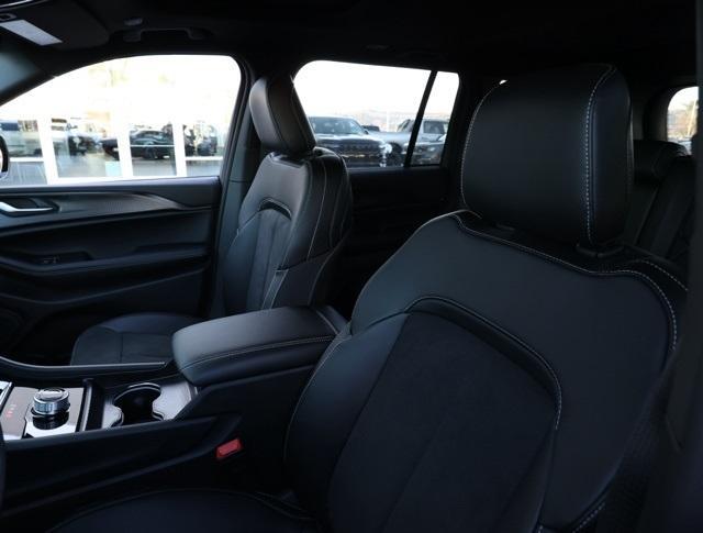 new 2025 Jeep Grand Cherokee car, priced at $46,730