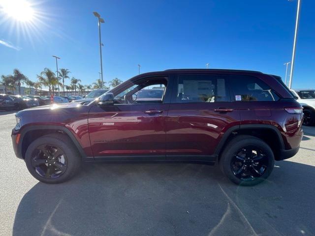 new 2025 Jeep Grand Cherokee car, priced at $47,520