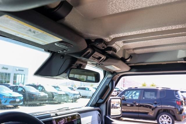 new 2025 Jeep Wrangler car, priced at $42,925
