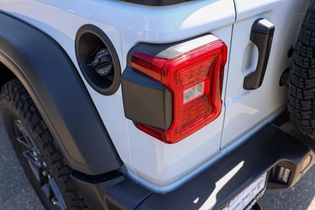 new 2025 Jeep Wrangler car, priced at $42,925
