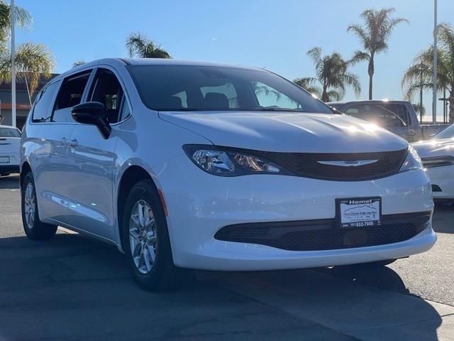 new 2025 Chrysler Voyager car