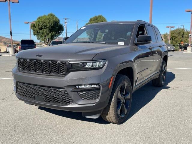 new 2025 Jeep Grand Cherokee car