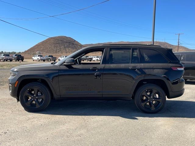 new 2025 Jeep Grand Cherokee car