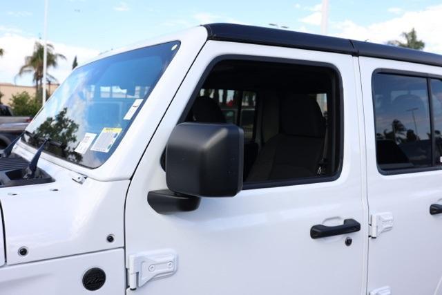 new 2025 Jeep Gladiator car, priced at $50,774