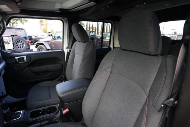 new 2025 Jeep Gladiator car, priced at $50,774