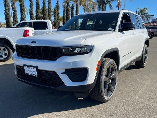 new 2025 Jeep Grand Cherokee car, priced at $44,080