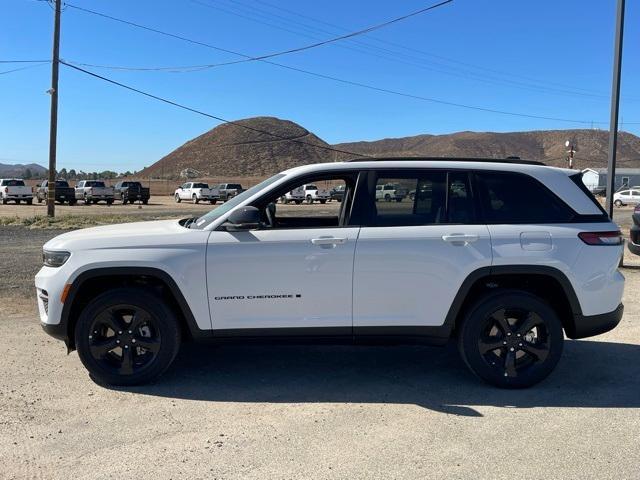 new 2025 Jeep Grand Cherokee car