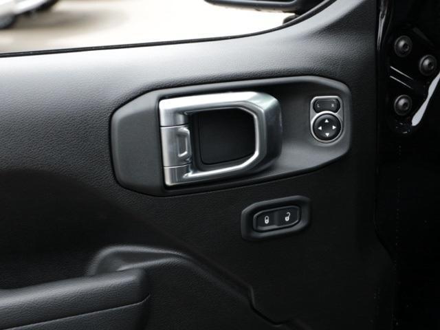 new 2025 Jeep Wrangler car, priced at $44,768