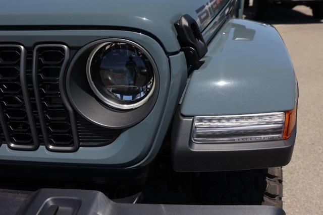 new 2025 Jeep Gladiator car, priced at $49,230