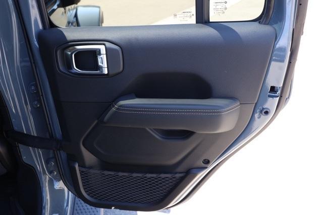 new 2025 Jeep Gladiator car, priced at $49,230