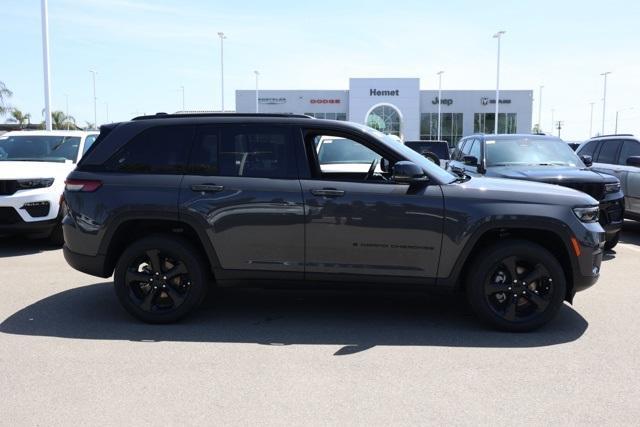 new 2025 Jeep Grand Cherokee car, priced at $45,766