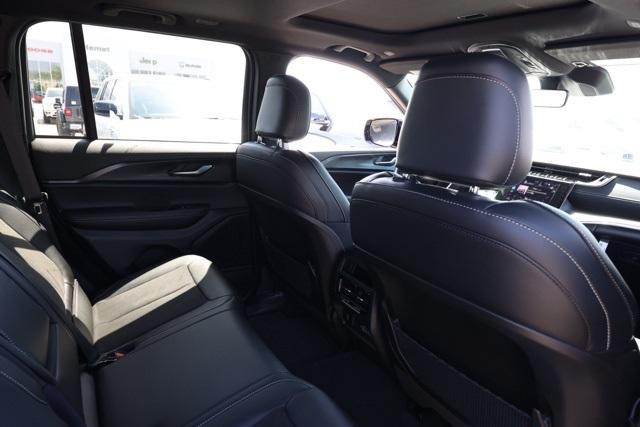 new 2025 Jeep Grand Cherokee car, priced at $45,766