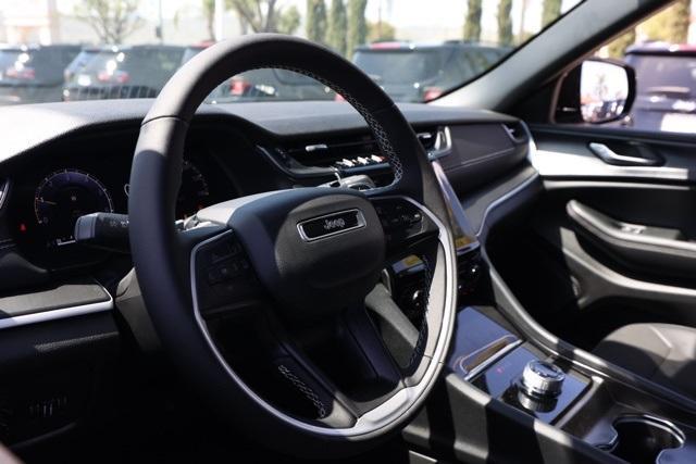 new 2025 Jeep Grand Cherokee car, priced at $45,766