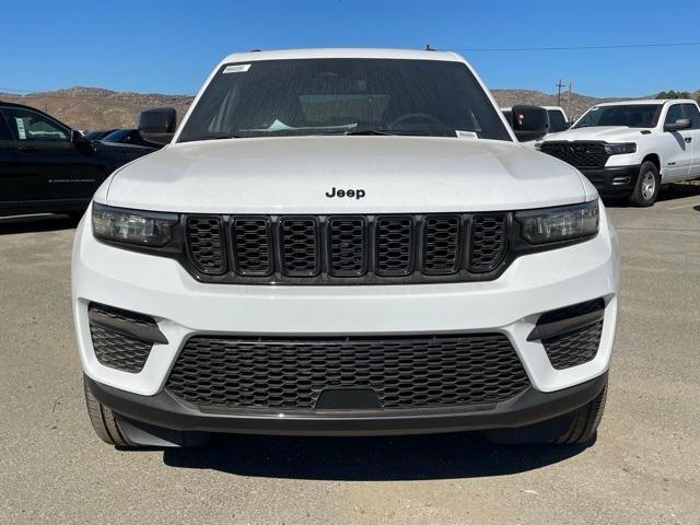 new 2025 Jeep Grand Cherokee car, priced at $40,982