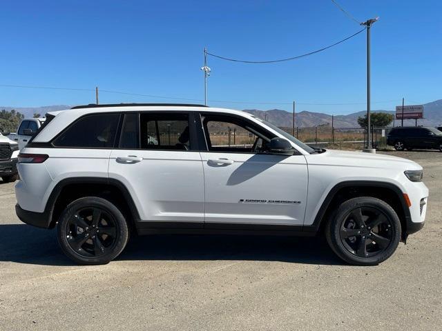 new 2025 Jeep Grand Cherokee car, priced at $40,982