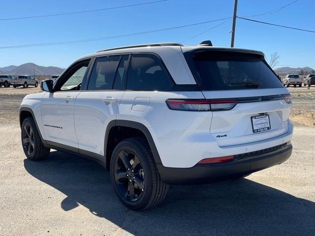 new 2025 Jeep Grand Cherokee car, priced at $40,982