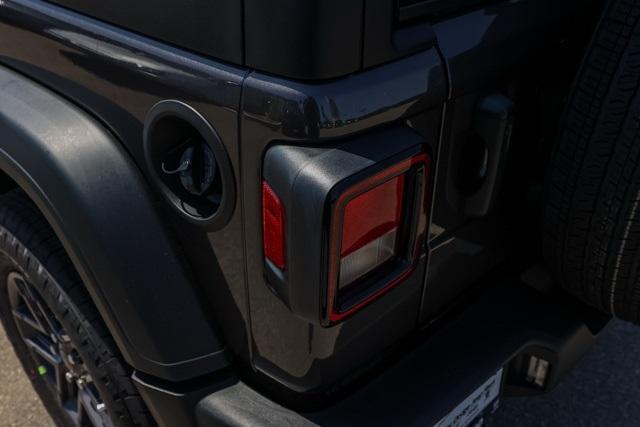 new 2025 Jeep Wrangler car, priced at $47,541