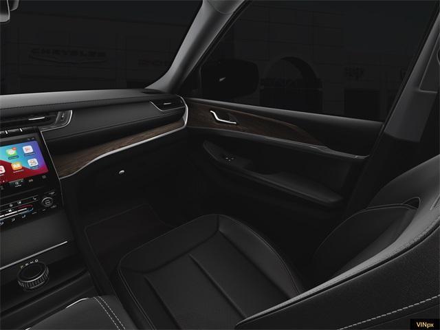 new 2025 Jeep Grand Cherokee car, priced at $47,546