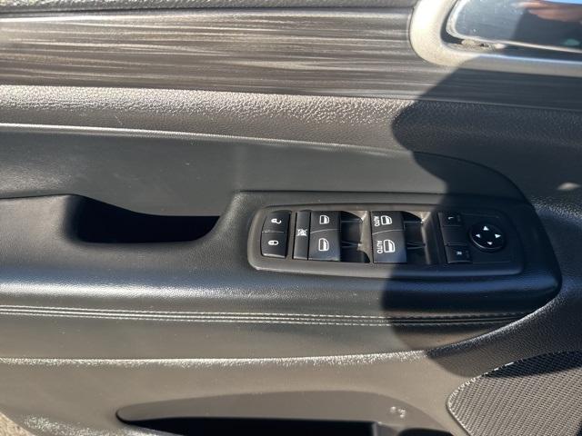 used 2021 Jeep Grand Cherokee car, priced at $25,135