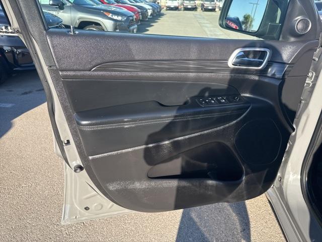 used 2021 Jeep Grand Cherokee car, priced at $25,135