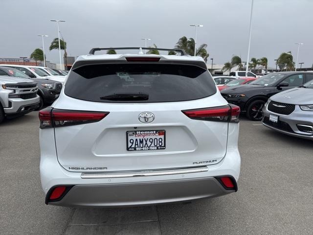 used 2022 Toyota Highlander car, priced at $33,977