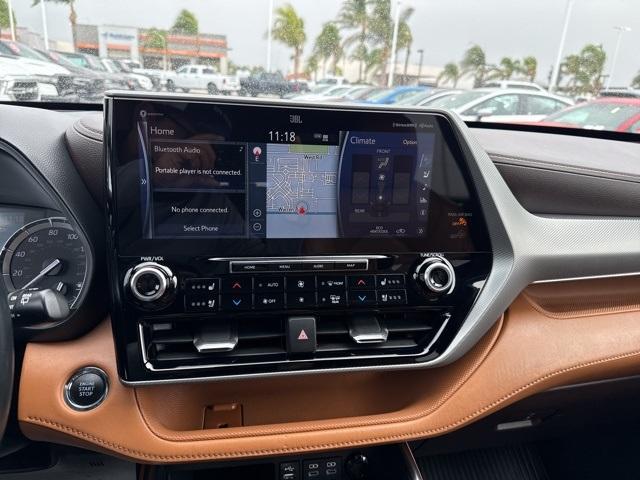 used 2022 Toyota Highlander car, priced at $33,977