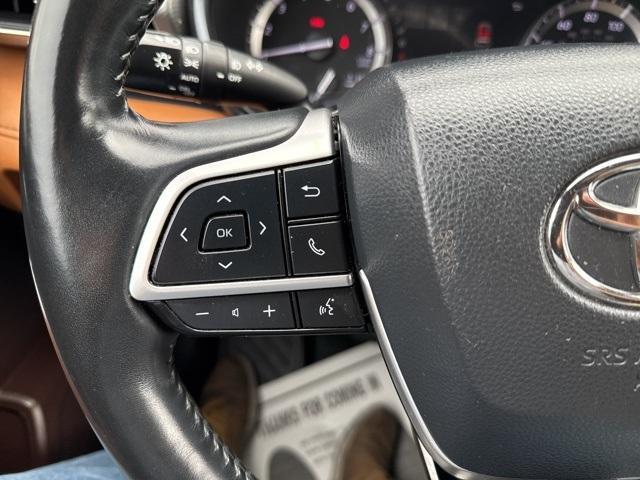 used 2022 Toyota Highlander car, priced at $33,977