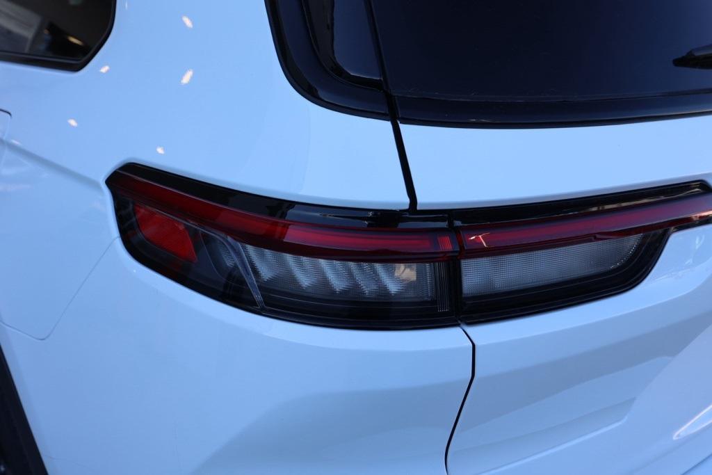 new 2025 Jeep Grand Cherokee L car, priced at $42,280