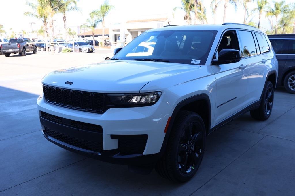 new 2025 Jeep Grand Cherokee L car, priced at $42,280