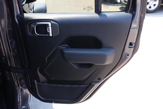 new 2025 Jeep Wrangler car, priced at $48,073