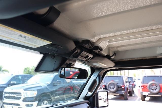 new 2025 Jeep Wrangler car, priced at $48,073