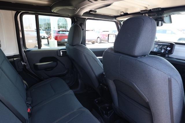 new 2025 Jeep Wrangler car, priced at $48,073