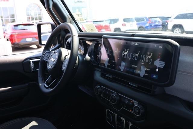 new 2025 Jeep Wrangler car, priced at $48,073