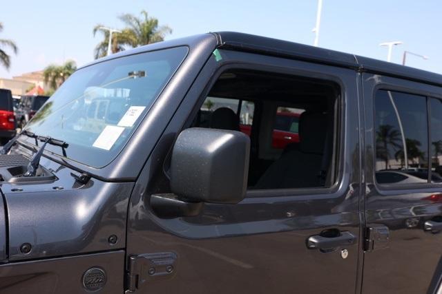 new 2025 Jeep Wrangler car, priced at $48,073