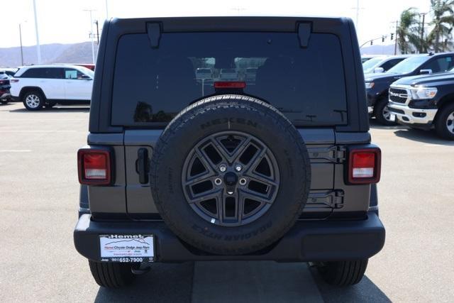 new 2025 Jeep Wrangler car, priced at $48,073