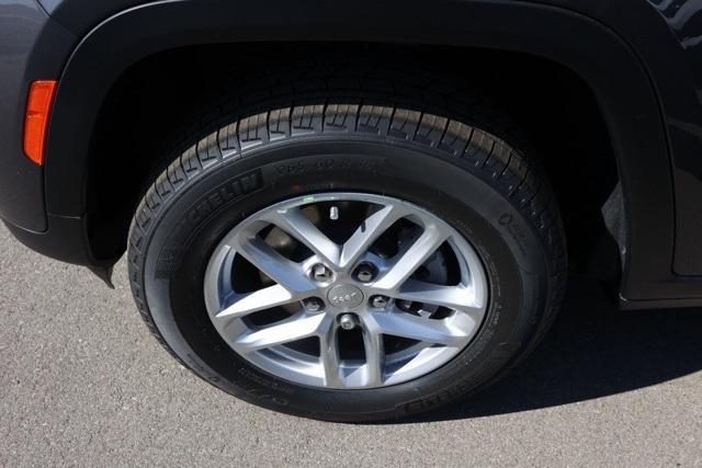 new 2025 Jeep Grand Cherokee car, priced at $42,651