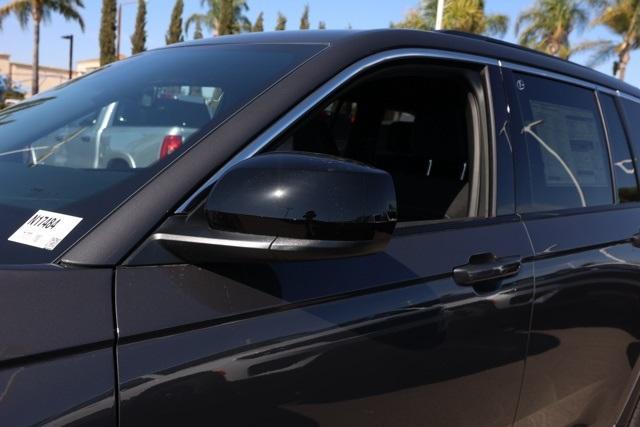 new 2025 Jeep Grand Cherokee car, priced at $42,651