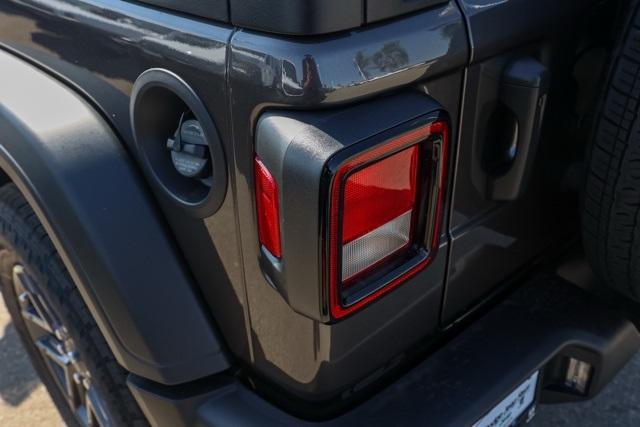 new 2025 Jeep Wrangler car, priced at $47,358